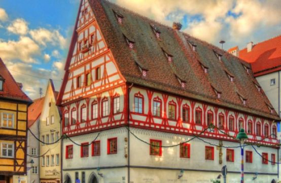 Thị trấn độc đáo ở Đức – nơi người dân lấy kim cương làm gạch xây nhà
