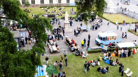 1 Duc Lap Ky Luc Ve So Luong Du Hoc Sinh Vuot 400000 Nguoi