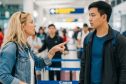 Nhóm người Việt bị la ó khi chen hàng ở nước ngoài