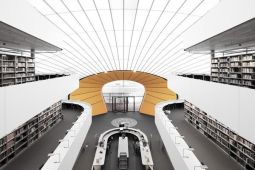 Thư viện tuyệt đẹp của đại học Tự do Berlin được thiết kế như bộ não người