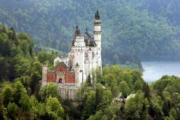 Những lâu đài đẹp và nổi tiếng nhất của Đức