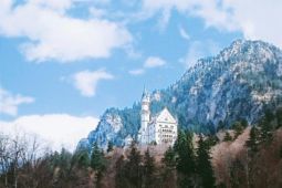 Neuschwanstein – Lâu đài DISNEY trong thế giới thực