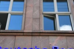 Deutsche Bank nhận án phạt 205 triệu USD vì thao túng thị trường