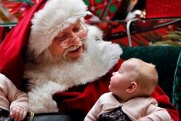 Tiết lộ lí do Đức cấm trẻ em viết thư ‘đòi quà’ ông già Noel trong dịp Giáng...