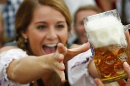 Ở “Vương quốc bia ” Đức, ép nhau uống bia là hành động đáng kinh bỉ