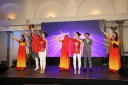 Gần 900 người Việt tại Đức dự Tết cộng đồng, khởi động kỷ niệm 45 năm quan hệ...