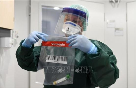 Nghị sĩ Quốc hội Đức đầu tiên nhiễm virus SARS-CoV-2