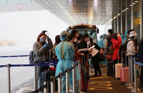 Thêm 133 người Việt từ Đức về, 52 người cách ly trả phí ở khách sạn
