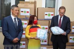 Thị trưởng Berlin đánh giá cao hoạt động thiện nguyện của Cộng đồng người Việt...