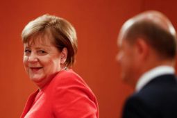 Bà Merkel vẫn là ‘chính trị gia nổi tiếng nhất’ ở Đức