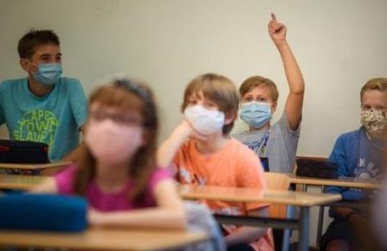 Bayern: Giáo viên, học sinh phải đeo khẩu trang trong lớp