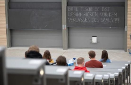 Ngày càng ít sinh viên quốc tế gia nhập các trường đại học Đức trong bối cảnh...