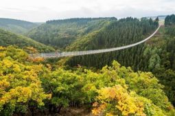 Khám phá cây cầu treo dài nhất nước Đức