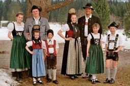 Khám phá nét đẹp văn hóa Đức qua những trang phục truyền thống
