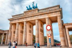 Những điều thú vị về Cổng thành Brandenburg – Biểu tượng của nước Đức