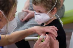 Hàng chục trẻ em Đức bị tiêm nhầm vaccine COVID-19 người lớn