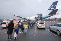 Đức: Thành phố Cologne biến máy bay thành trung tâm tiêm vaccine COVID-19 cho...