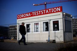Đức: COVID-19 không phải cảm lạnh, mắc bệnh vẫn bắt buộc cách ly