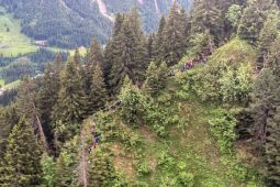 Đức giải cứu trên 100 học sinh và giáo viên bị mắc kẹt tại dãy Alps