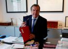 Cựu thủ tướng Đức Gerhard Schröder kiện Hạ viện