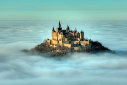 Lạc lối với vẻ đẹp tráng lệ của tòa lâu đài trên mây ở nước Đức